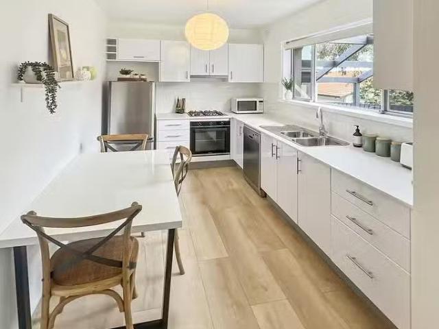 Nice 3/1 Cohuna Street, Brunswick West, VIC 3055