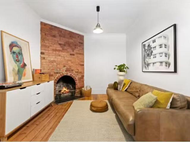 Nice 31 Booth Street, GOLDEN SQUARE House for rent Listed by.