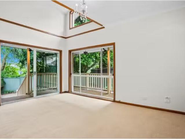 Unique 3/1 Barry Road, Menai Townhouse for rent Listed by Bre.