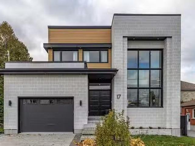 Just in! 31 BR 17 Rue Lamarche, Delson, QC, J5B 1A4 house fo.