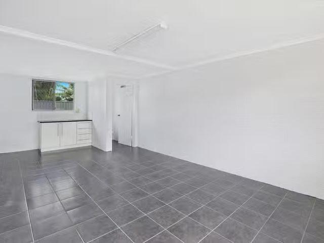 Cheap 31 Montgomery Crescent, Golden Beach, QLD 4551