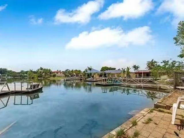Cheap 31 Mainsail Street, Currumbin Waters, QLD 4223