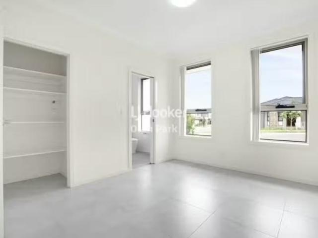 New 31A Evans Street, ORAN PARK House for rent Listed by Elle.