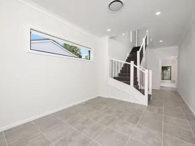 Cozy 31A Windsor Road, Berkeley Vale, NSW 2261