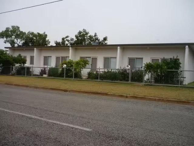 Deal! 3/25 Elizabeth Street, Mornington, QLD 4825