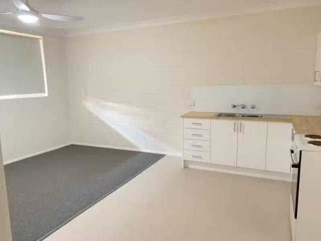 Deal! 3/25 San Francisco Avenue, COFFS HARBOUR Apartment for r.