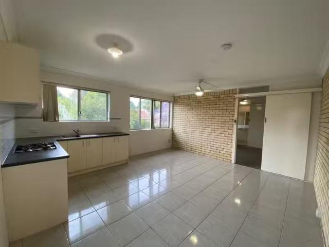 Deal! 3/26 Hall Street, Chermside QLD 4032