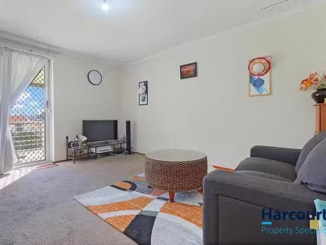 Nice 32/19 Blackwood Avenue, Hamilton Hill, WA 6163