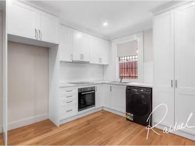 Just in! 3/21 Fitzgerald Street, WINDSOR Apartment for rent L.