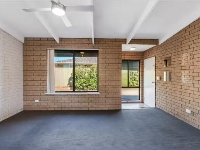 Charming 3/225 Cadell Street, EAST ALBURY Apartment for rent.
