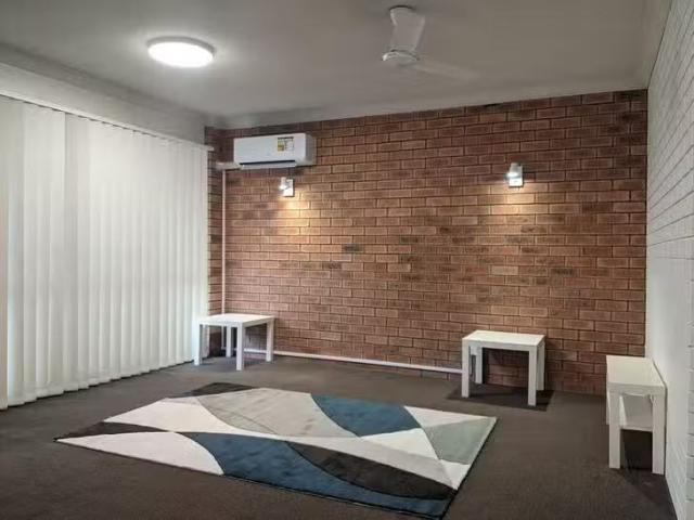 Nice 3/237 Sir Fred Schonell Drive, St Lucia, QLD 4067