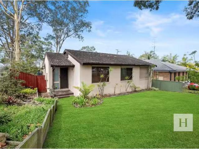 Cozy 32 Craigie Ave, Kanwal House for rent Listed by Heritage.