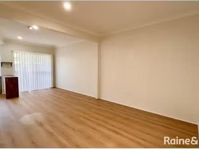Deal! 3/2 Eva Street, HAMILTON House for rent Listed by Alex.