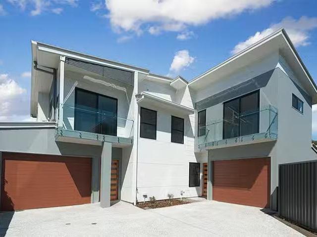 Cozy 3/35 Broadwater Road, Mount Gravatt East, QLD 4122