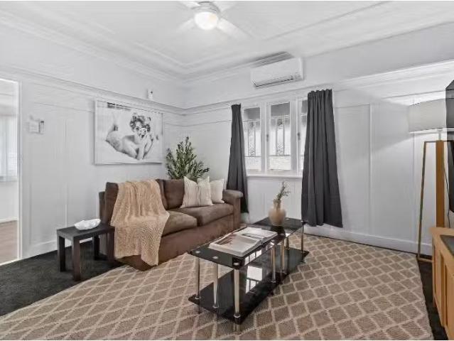 Cozy 336 Bennetts Road, Norman Park House for rent Listed by.