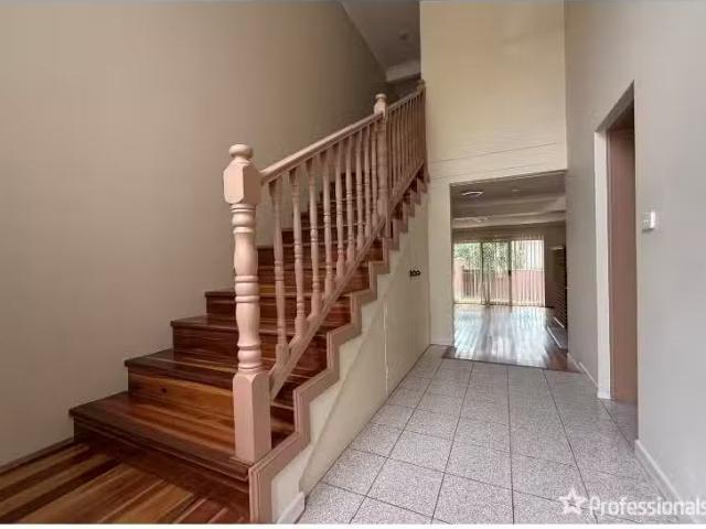 Rental! 3/39 Guise Avenue, Casula Townhouse for rent Listed b.
