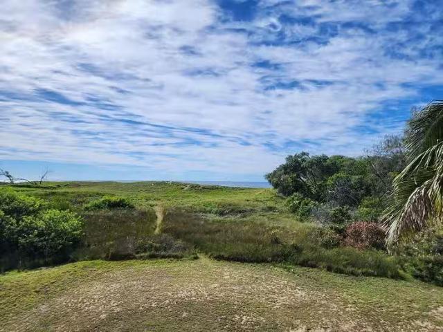 Deal! 33 Oceanic Drive, Warana, QLD 4575