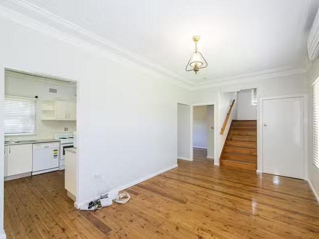 Cozy 33 Richards Street, Blaxland, NSW 2774