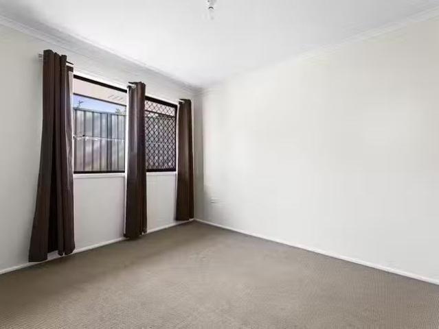 Just in! 33 Wine Drive, Wilsonton Heights, QLD 4350