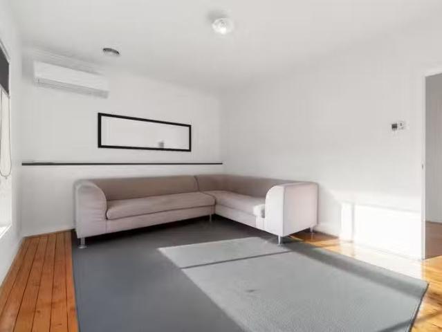 Charming 33 Yuille Street, Frankston, VIC 3199 House for Rent