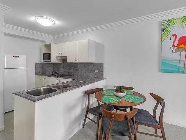 Cheap 33a/747 Main Street, KANGAROO POINT, QLD 4169 Apartmen.