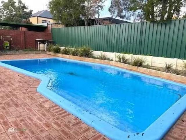 Just in! 3/46 King George Street, Victoria Park, WA 6100