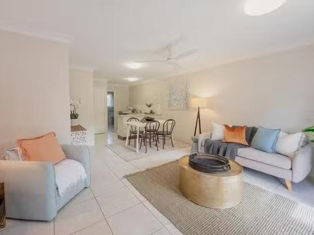 For Rent! 3/49 Camp Street, Mundingburra, QLD 4812