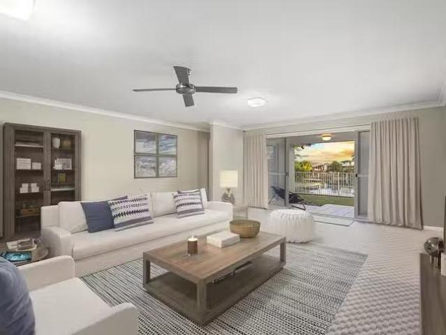 Rental! 34 Dunkeith Avenue, Benowa, QLD 4217