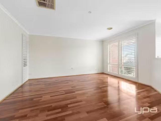 Unique 34 Hume Drive, Sydenham VIC 3037