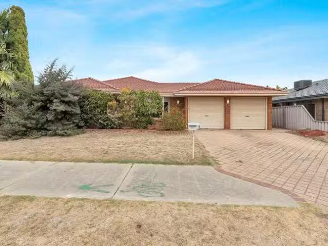 Charming 34 The Avenue, Warnbro, WA 6169