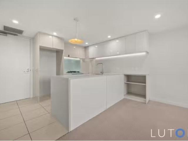 Deal! 35/43 Constitution Avenue, Reid Apartment for rent List.