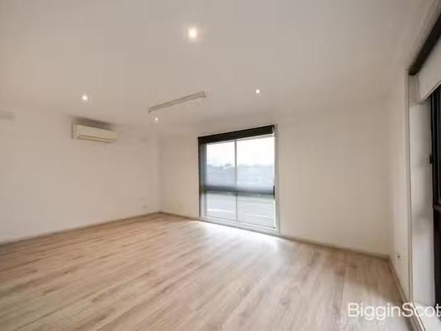Unique 3/587 High Street Road, Mount Waverley, VIC 3149