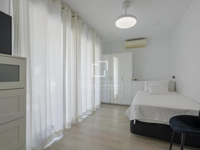Unique 350 m² single story detached villa for sale in Monteclaro