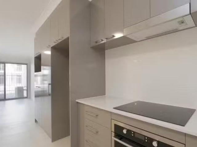 Rental! 35/16 Grey Street, Cannington, WA 6107