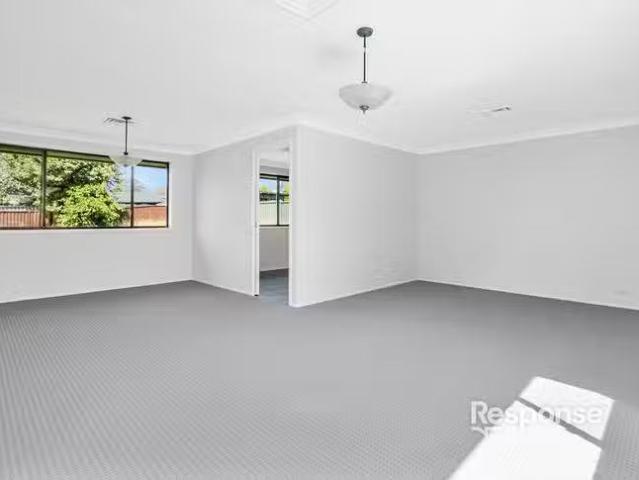 For Rent! 35 Corndew Crescent, Werrington Downs, NSW 2747