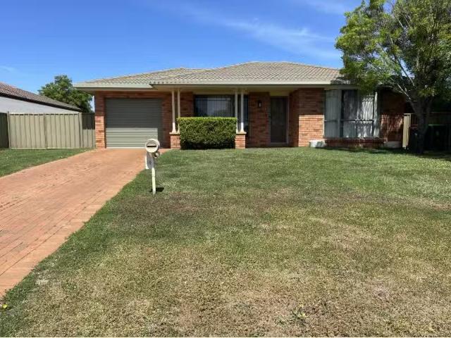 Just in! 35 Cardiff Arms Avenue, DUBBO House for rent Listed.