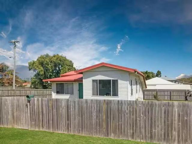 Deal! 35 Meadow Street, North Mackay, QLD 4740