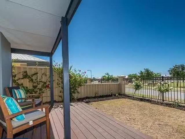 Just in! 35 Sheldwich Loop, Butler, WA 6036