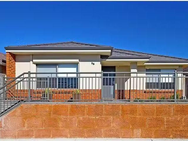 Rental! 35 Pineroo Terrace, Ellenbrook, WA 6069