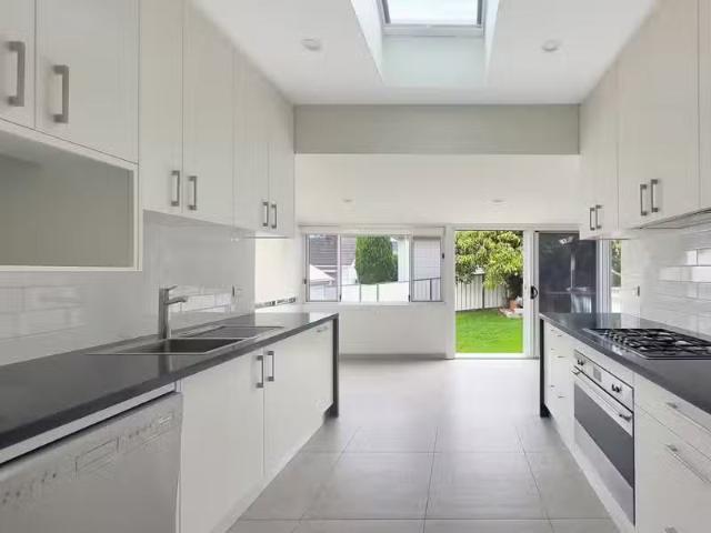 Nice 35 Tournay Street, Peakhurst House for rent Listed by Jo.