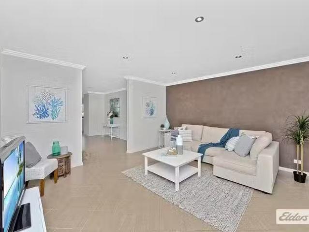 Cozy 35A Holt Road, Sylvania, NSW 2224