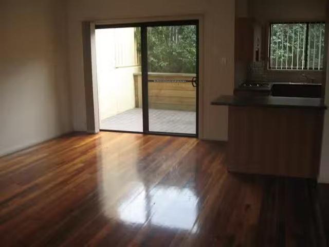 Charming 3/66 Rowland Avenue, Wollongong, NSW 2500