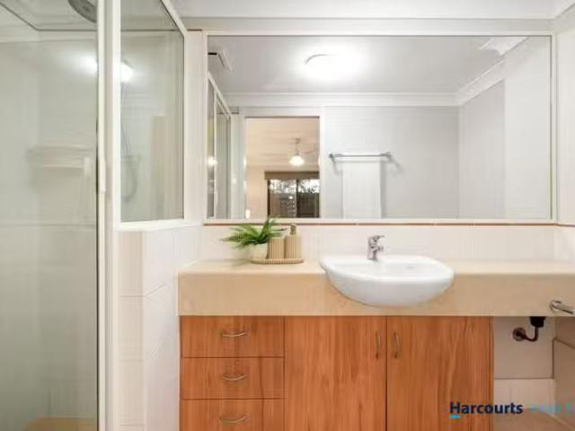 Deal! 3/62 Kates Street, Morningside QLD 4170