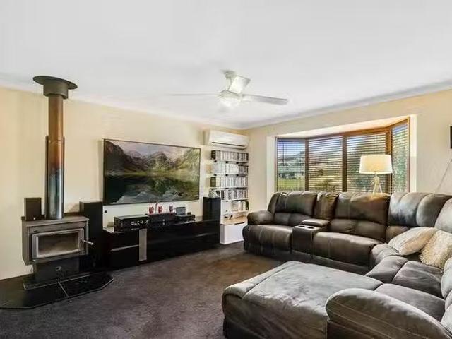 Deal! 36 Catalina Drive, Wilsonton, QLD 4350