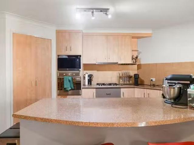 Cozy 36 Banksdale Drive, Middle Ridge, QLD 4350