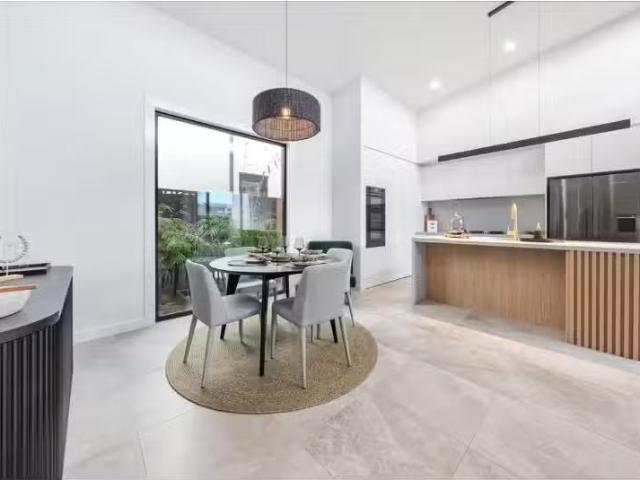 Nice 36 Saturn Street, Leppington House for rent Listed by An.