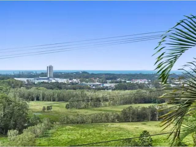 Cheap 36 Seaview Street, Tweed Heads South House for rent Lis.