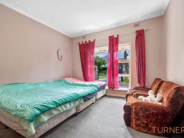 Charming 37 Gladstone Avenue, Kilburn, SA 5084