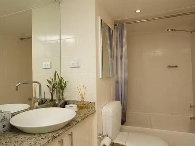 Nice 37 King Street, Sydney, NSW 2000