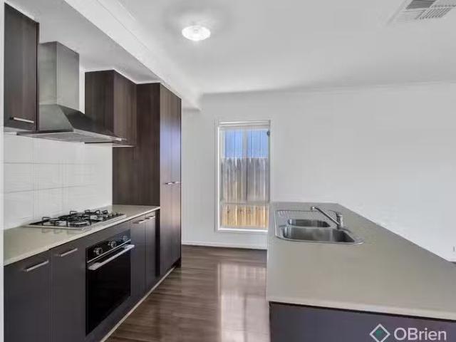 Cheap 37 Hardware Lane, Taylors Hill, VIC 3037
